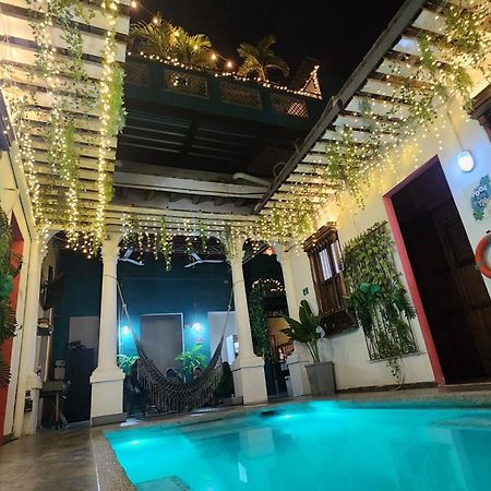 Baboon Hostel Санта-Марта Экстерьер фото