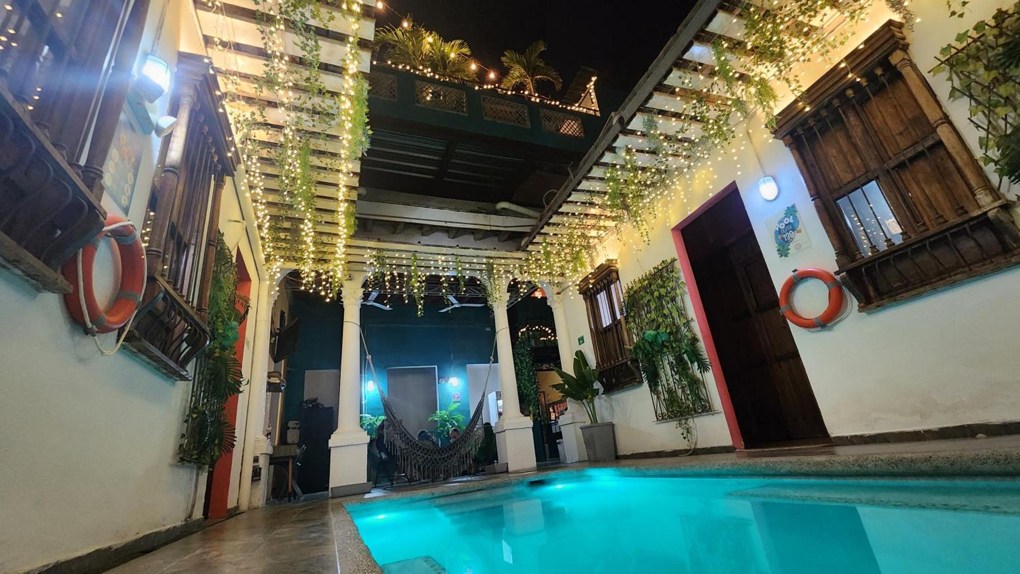 Baboon Hostel Санта-Марта Экстерьер фото